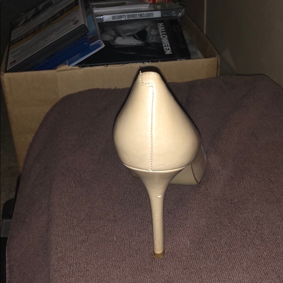 High heels - Picture 2 of 4